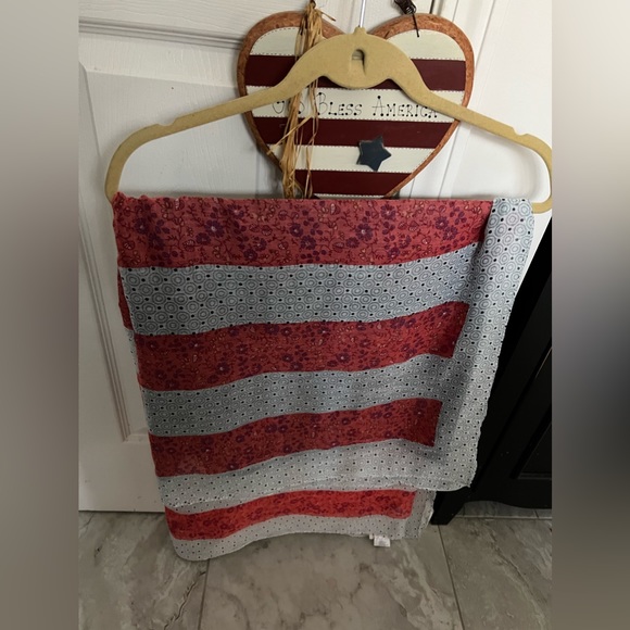 Accessories - Flag scarf/wrap euc